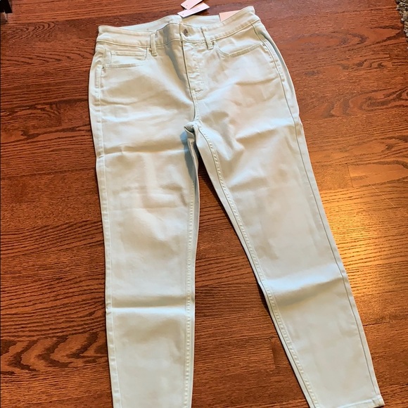 WHBM Skinny crop in escapist - Picture 5 of 7